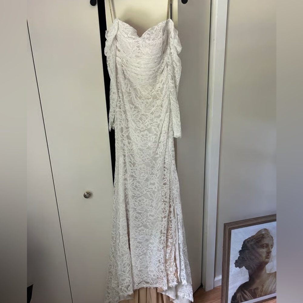 Jenny Packham White Lace Long-Sleeve Bridal Gown